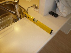 マンション設備傾き2