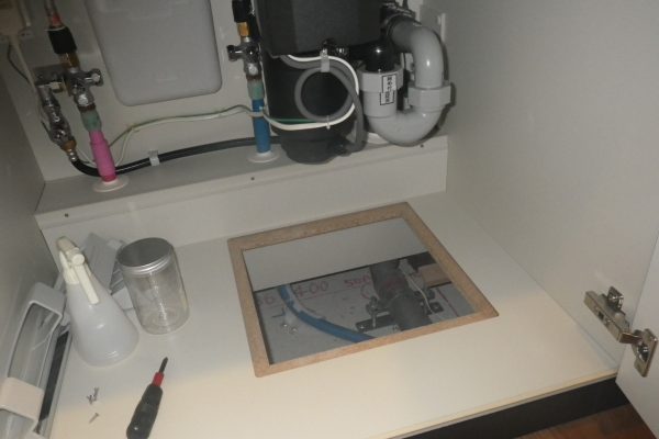 床下で水漏れしていたマンション 床下で水漏れしていたマンション