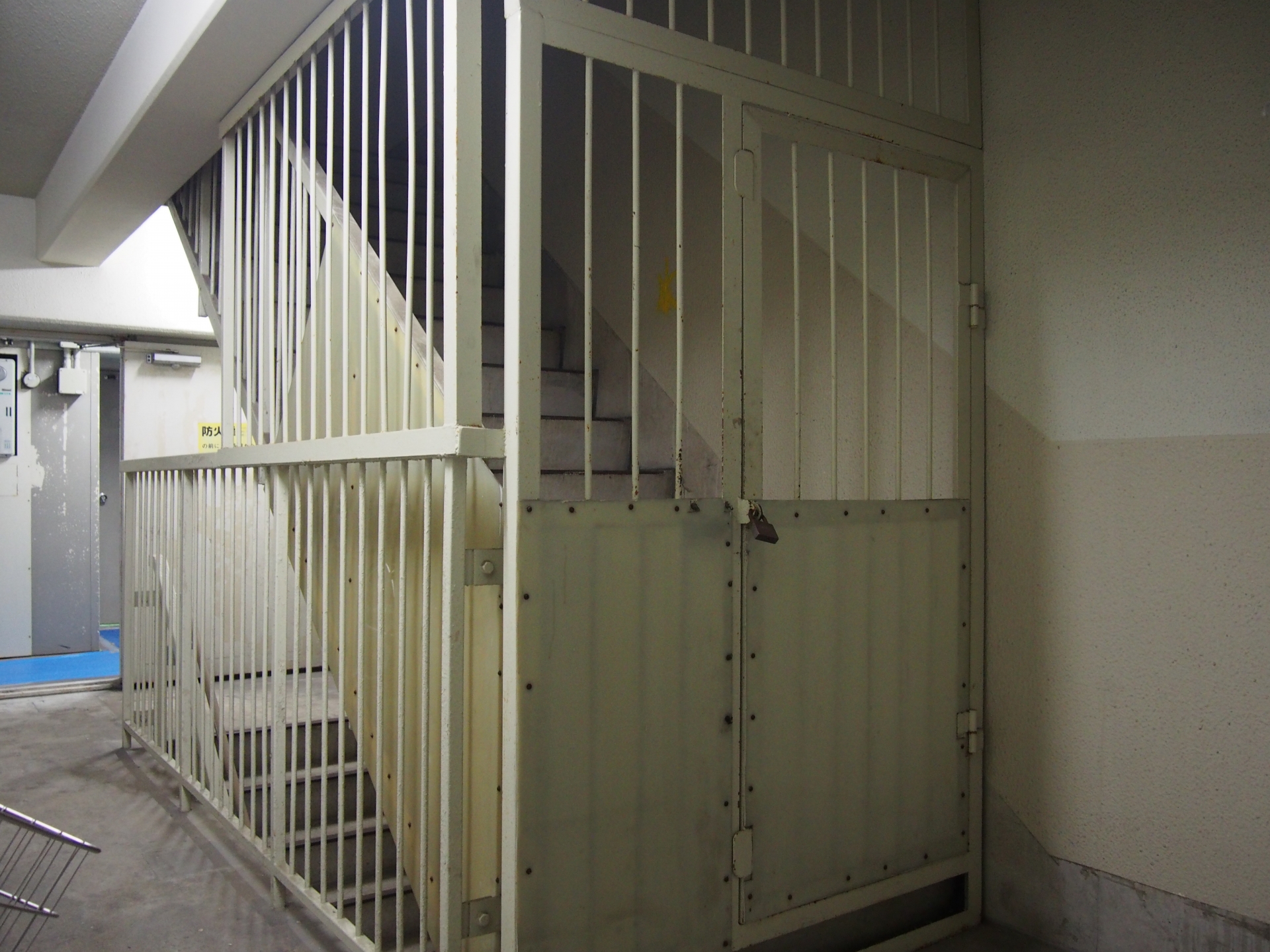 マンションの屋上への侵入防止、できていますか!? マンションの屋上への侵入防止、できていますか!?