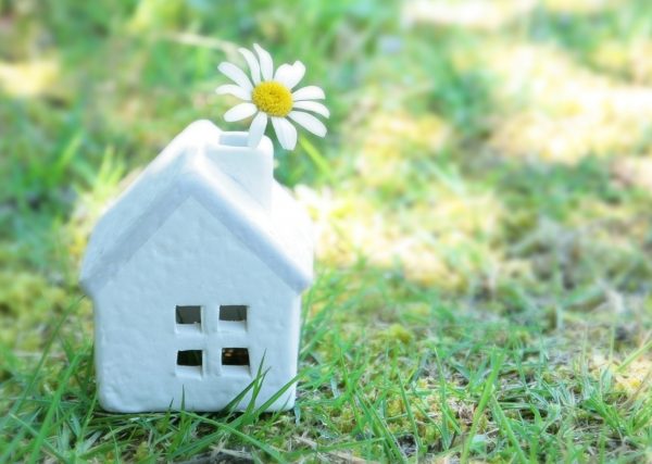 道路の方角が関係!? 理想の家を建てるには 道路の方角が関係!? 理想の家を建てるには