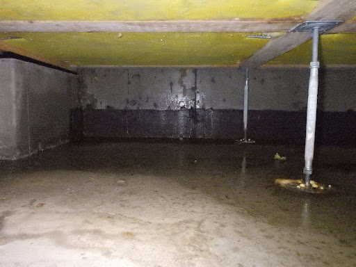 床下 水たまり