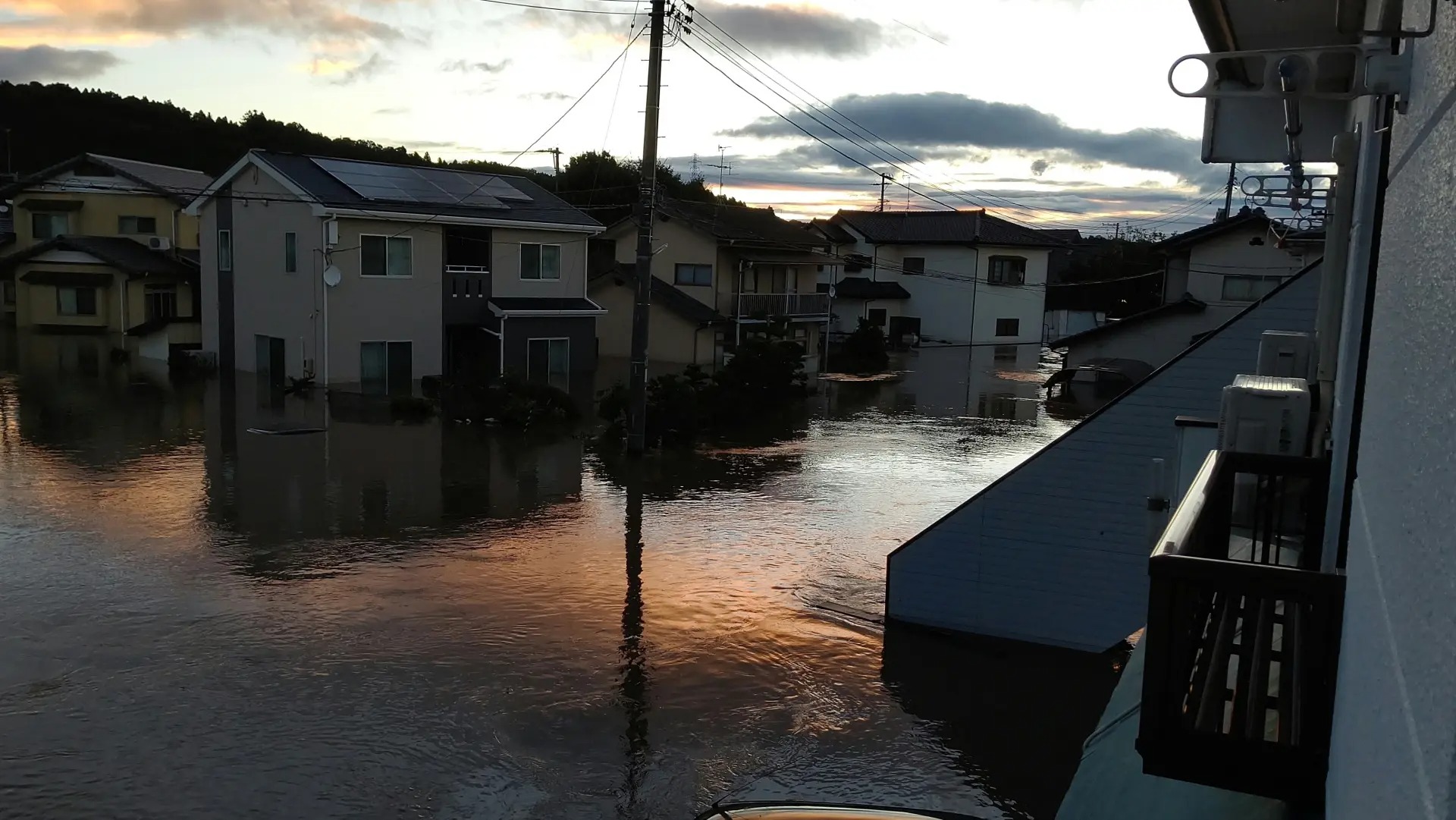逃げる?逃げない?水害に遭ったとき、あなたが取るべき正しい行動 逃げる?逃げない?水害に遭ったとき、あなたが取るべき正しい行動