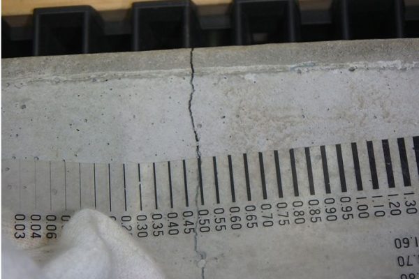 【徹底解説】家の基礎にひび割れを発見…危険な症状の見分け方や対処法を紹介 【徹底解説】家の基礎にひび割れを発見…危険な症状の見分け方や対処法を紹介