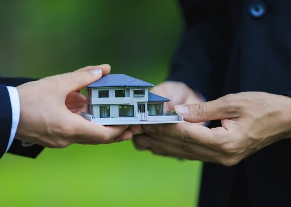 木造住宅の耐用年数は？実際に住める年数や寿命を延ばすコツも紹介