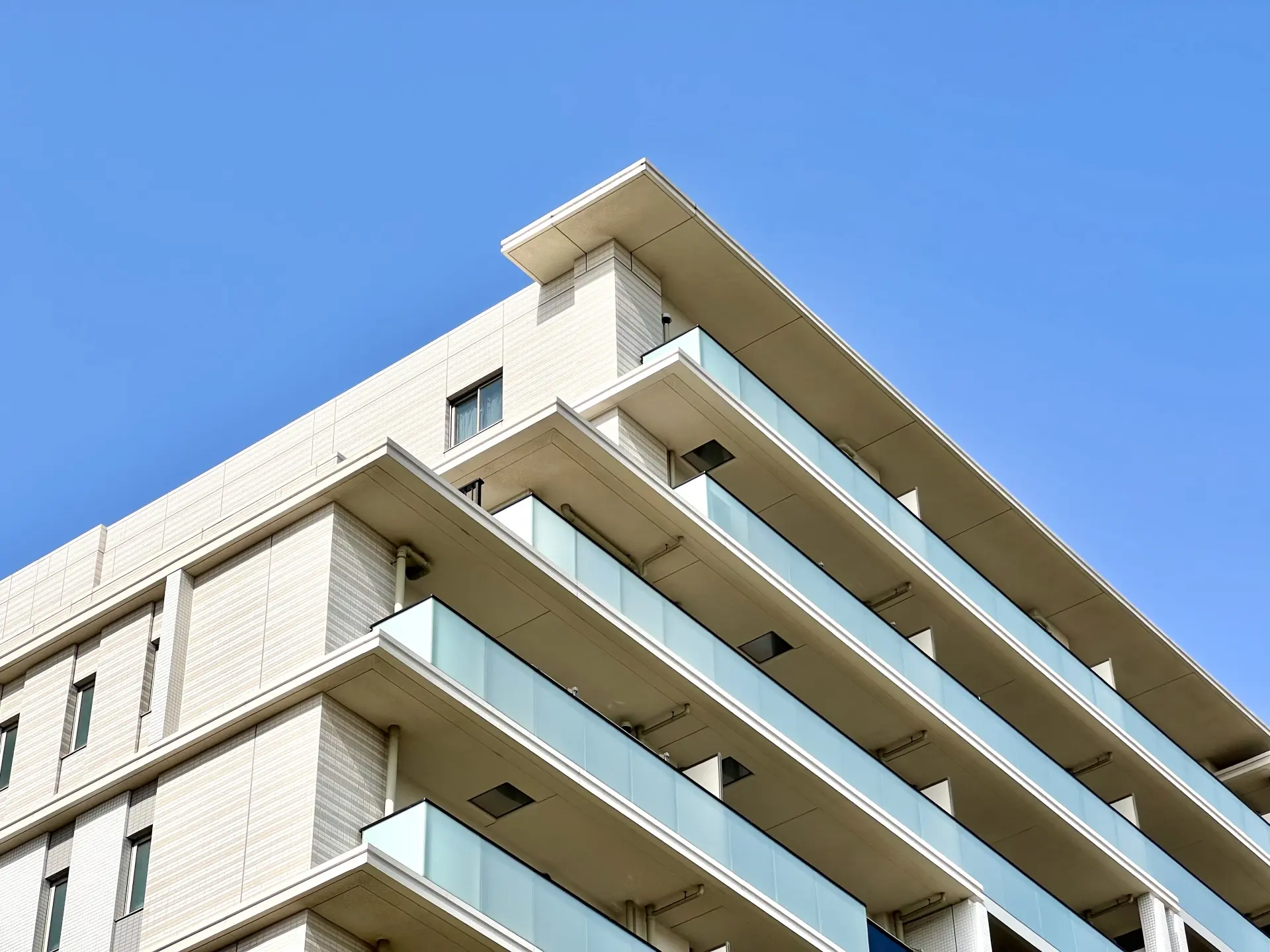 資産価値が落ちないマンションの条件を紹介！築20年、30年の資産性も