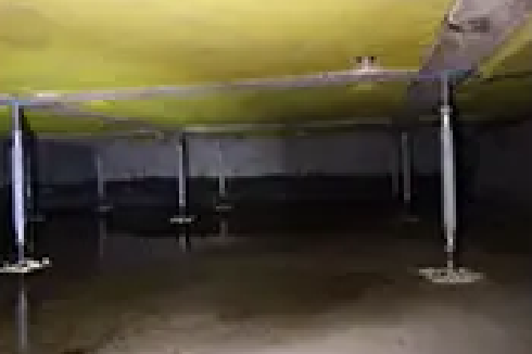 床下の水たまり