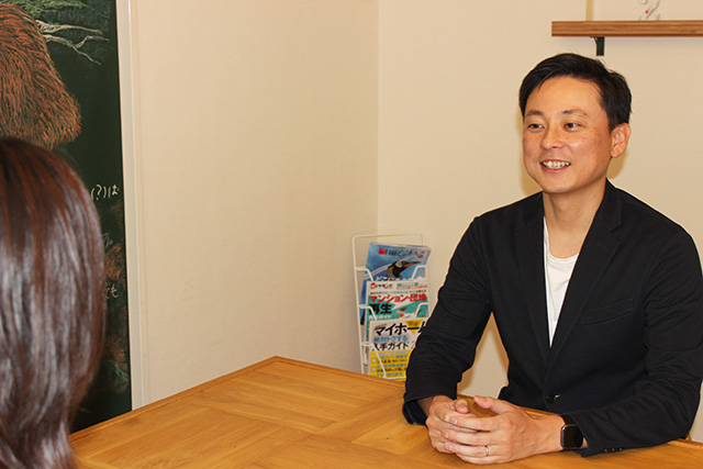 事務所での相談風景