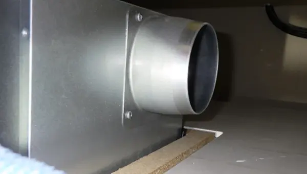 換気ダクトの接続不良