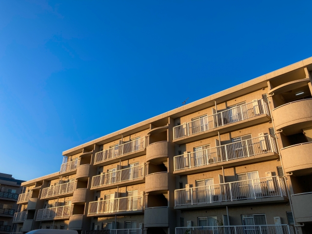 【徹底分析】築50年のマンションはいつまで住めるのか？将来的に売れるかどうかについて統計などをもとに解説